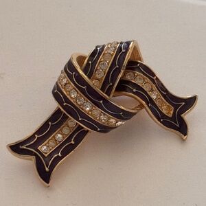 Vtg Joan Rivers Black Enamel Gold Tone Rhinestone Pave Ribbon Knot Brooch Pin